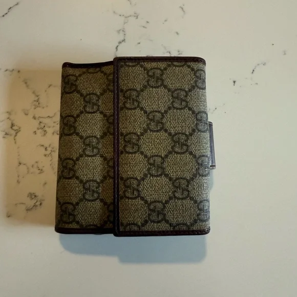 Gucci Monogram Bifold Wallet EUC - Picture 2 of 7